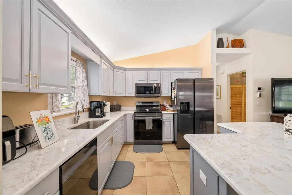 8516 SE 137th Loop Summerfield FL 34491
