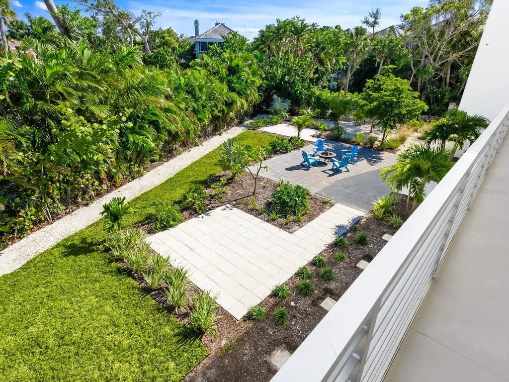 3939 Higel Avenue Sarasota FL 34242