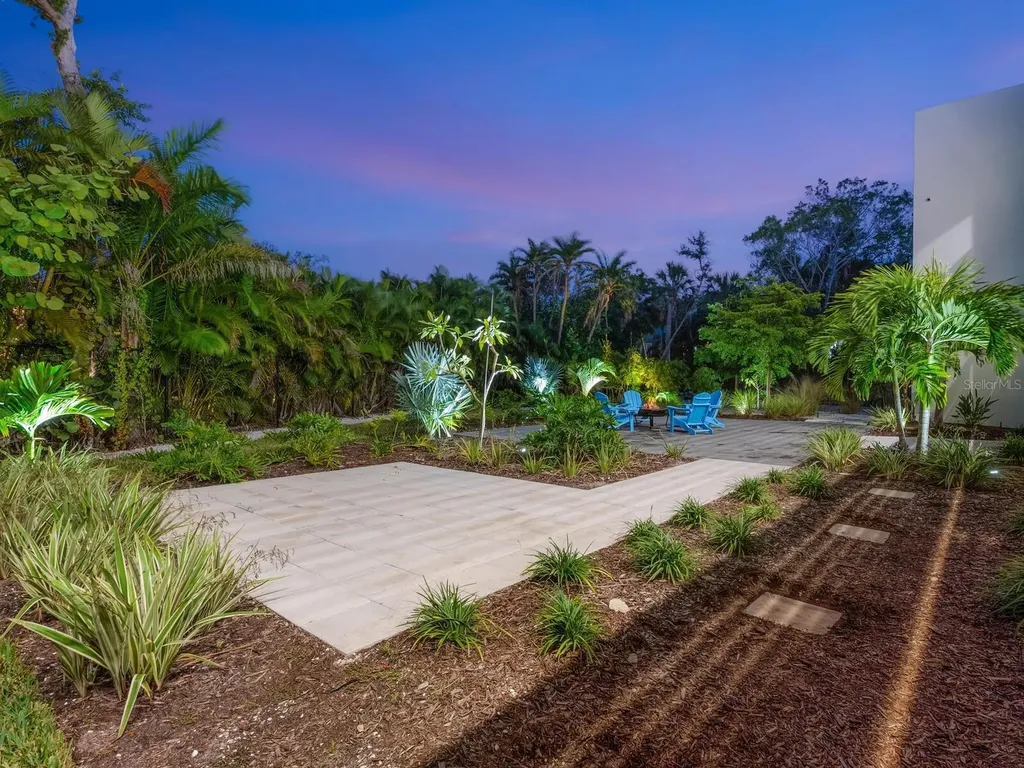 3939 Higel Avenue Sarasota FL 34242