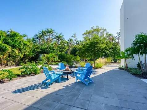 3939 Higel Avenue Sarasota FL 34242