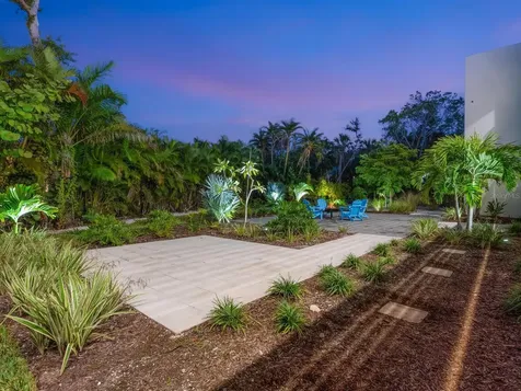 3939 Higel Avenue Sarasota FL 34242