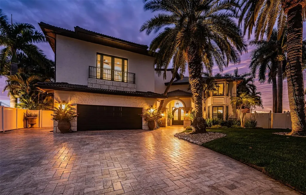 7800 9th Avenue S St Petersburg FL 33707
