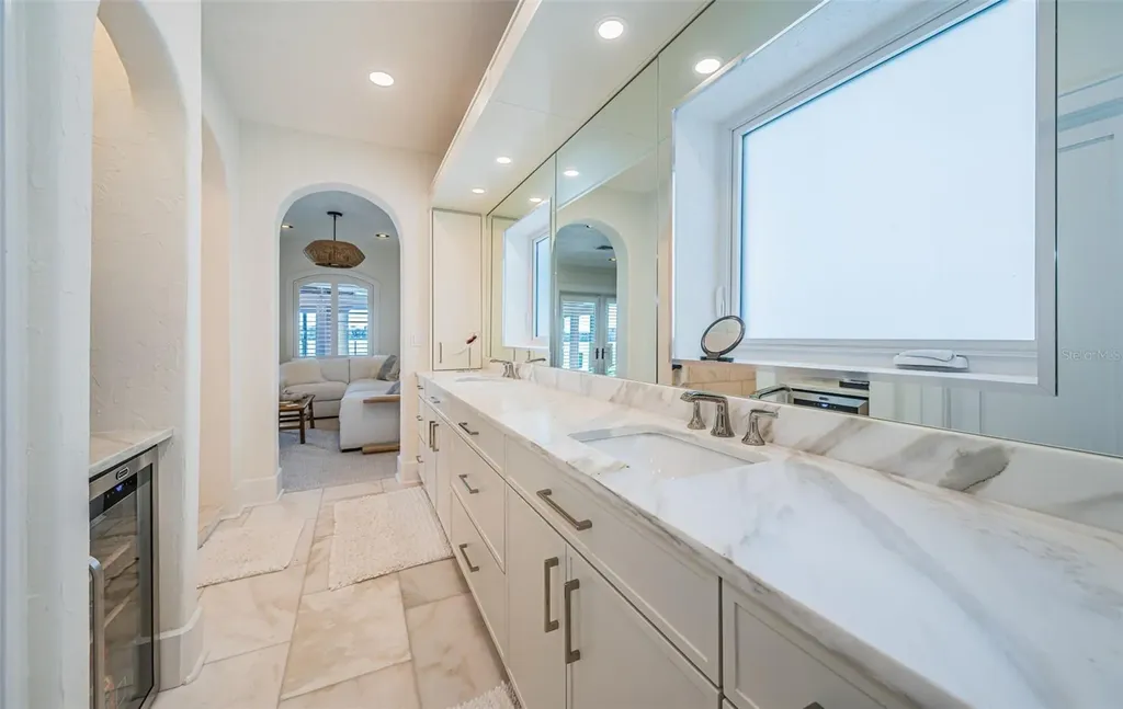 7800 9th Avenue S St Petersburg FL 33707