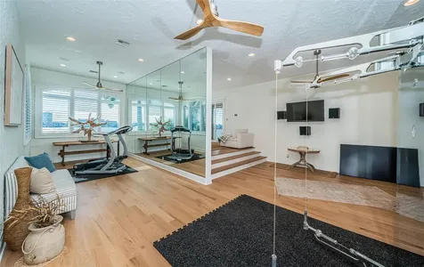 7800 9th Avenue S St Petersburg FL 33707