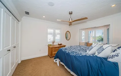 7800 9th Avenue S St Petersburg FL 33707