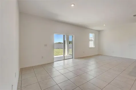 408 Shoreview Sands Avenue Mascotte FL 34753