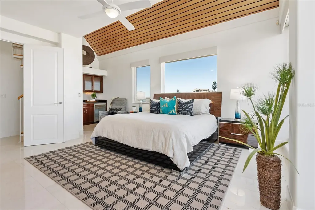 534 Beach Road Sarasota FL 34242