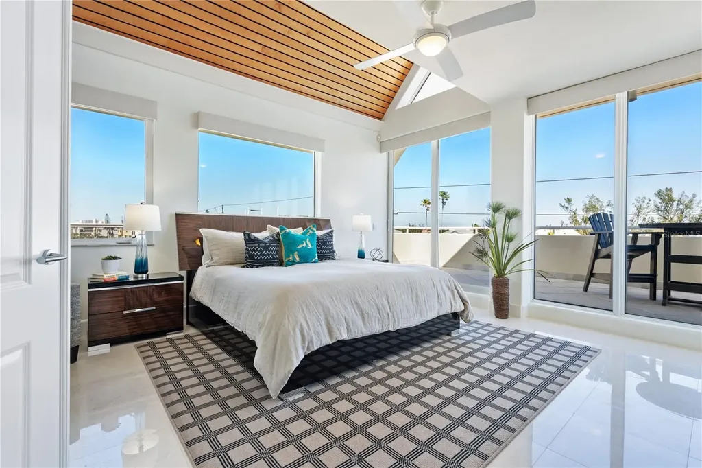534 Beach Road Sarasota FL 34242