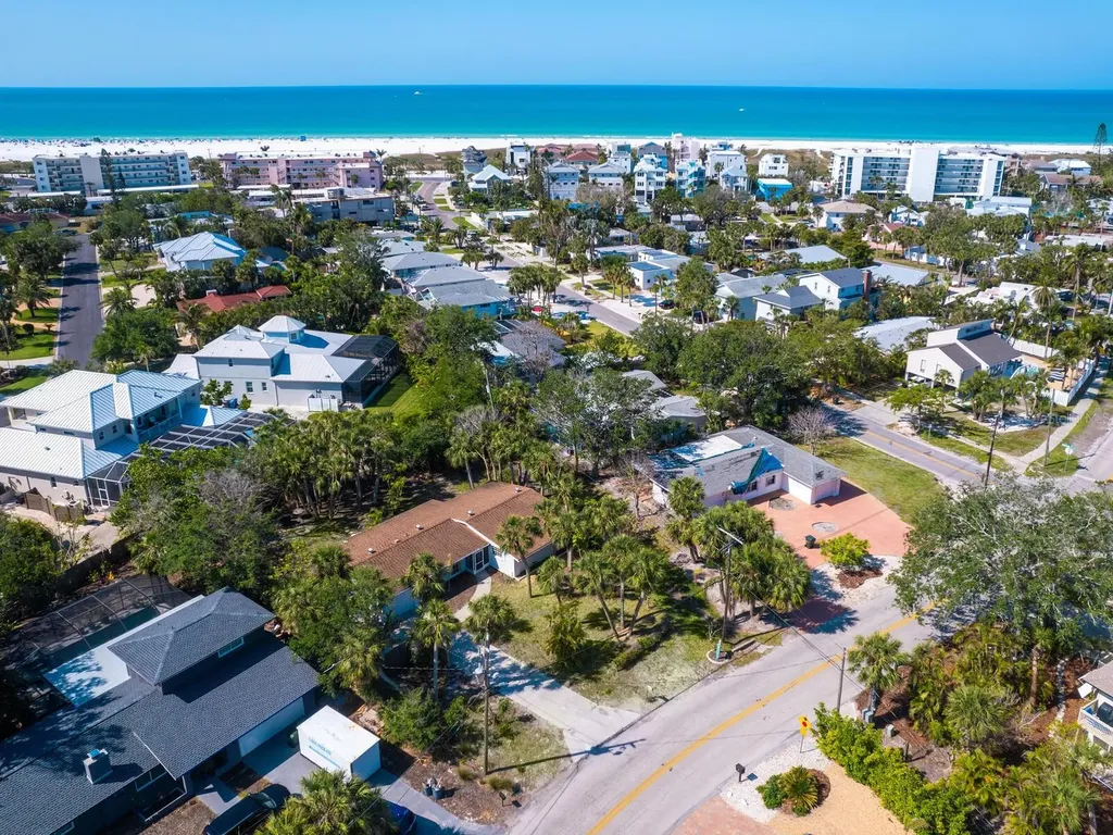 734 Canal Road Sarasota FL 34242