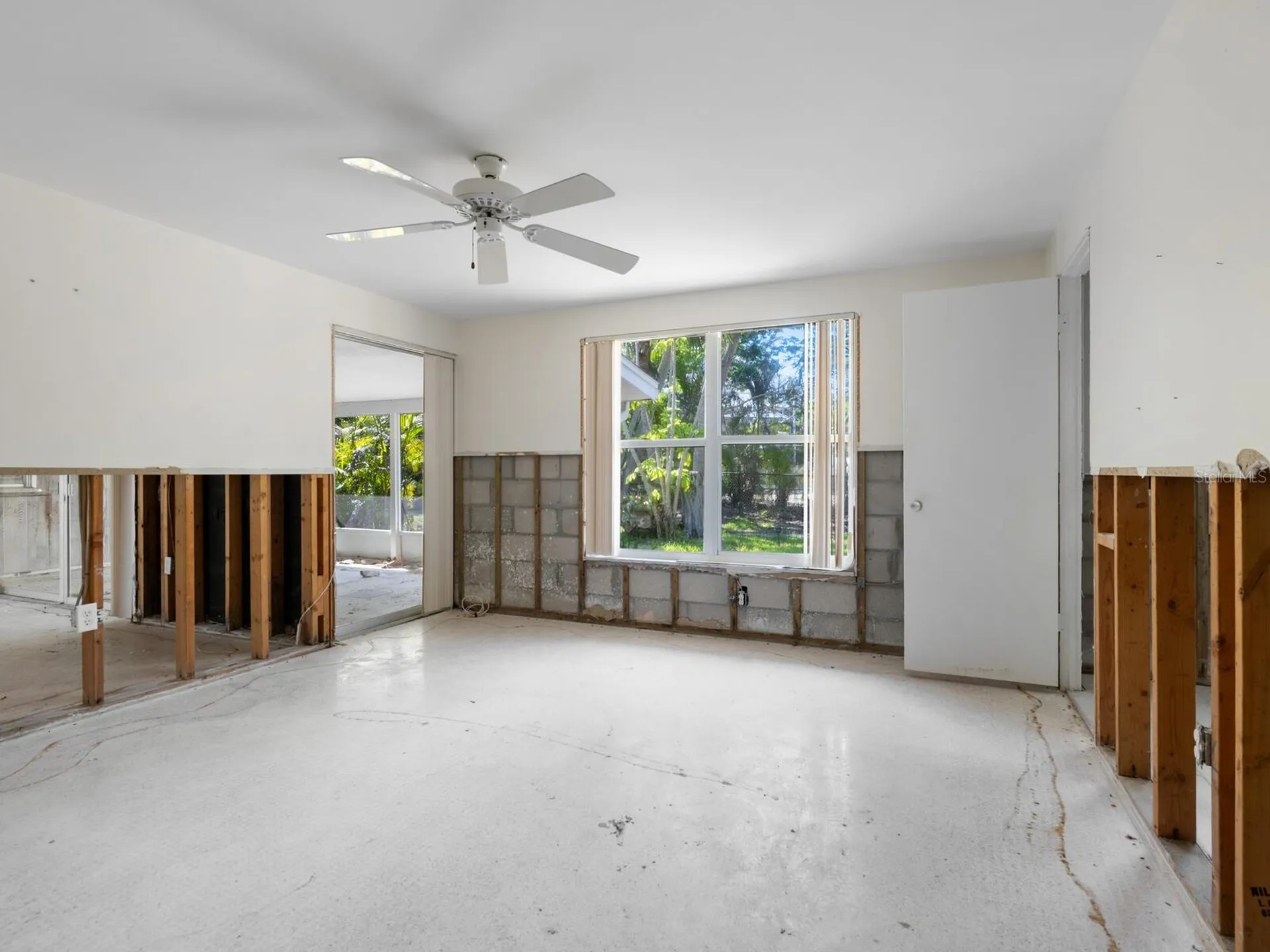 734 Canal Road Sarasota FL 34242