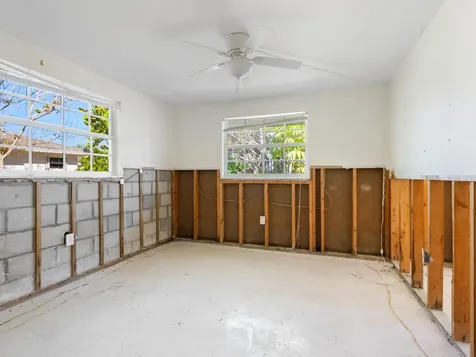 734 Canal Road Sarasota FL 34242