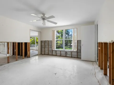 734 Canal Road Sarasota FL 34242