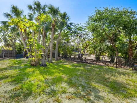 734 Canal Road Sarasota FL 34242