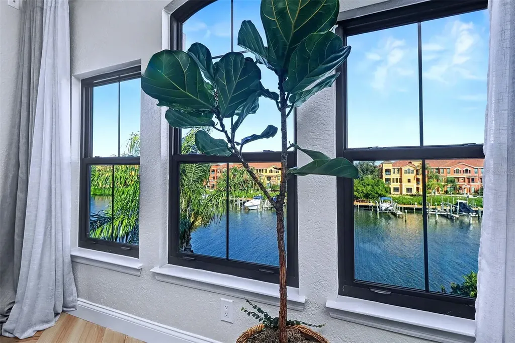 2730 Via Tivoli Clearwater FL 33764