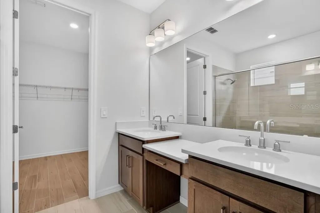 8508 Golden Dawn Court Sarasota FL 34241