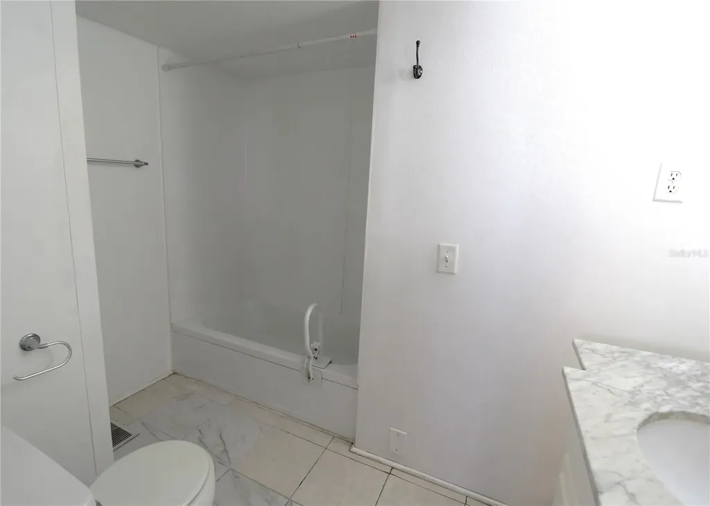 503 51st Avenue W Bradenton FL 34207