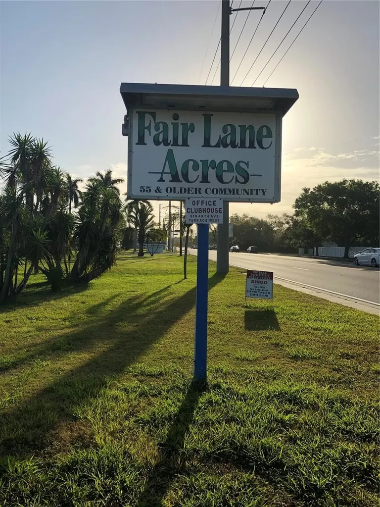 503 51st Avenue W Bradenton FL 34207