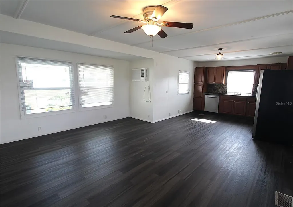 503 51st Avenue W Bradenton FL 34207