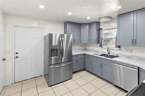 1520 NE 6th Avenue Gainesville FL 32641