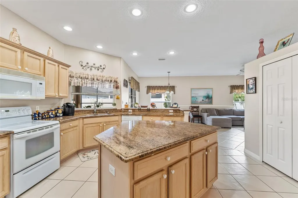 16 London Drive Palm Coast FL 32137