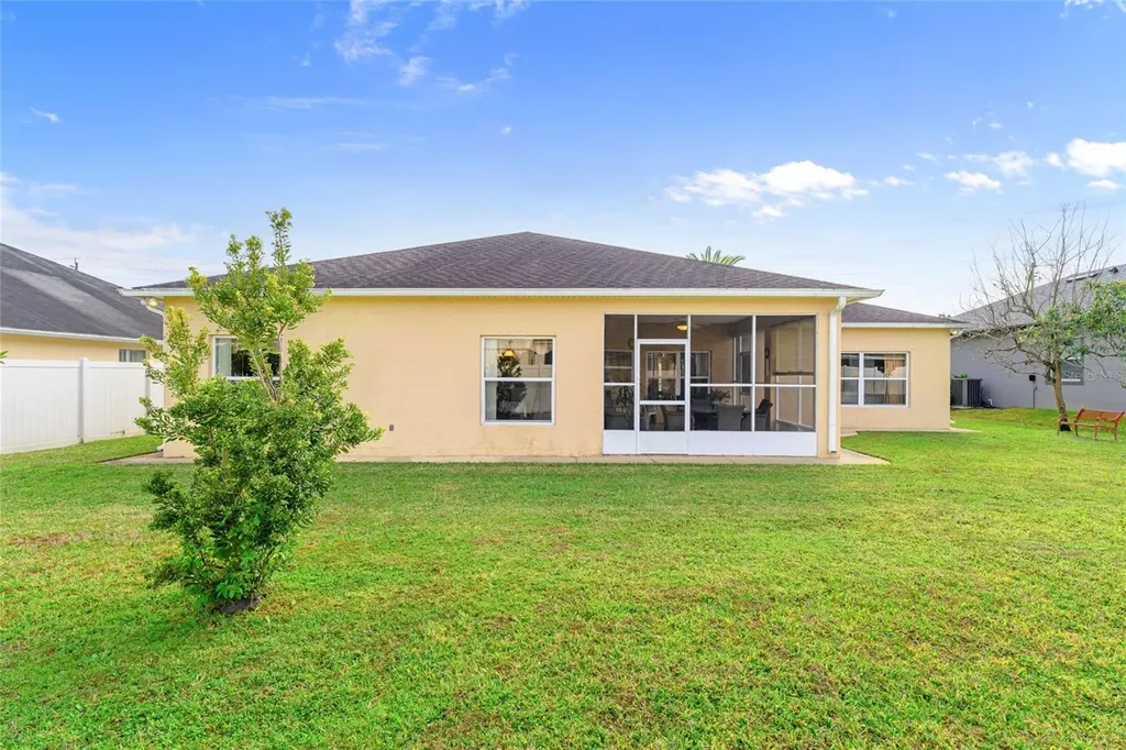 16 London Drive Palm Coast FL 32137