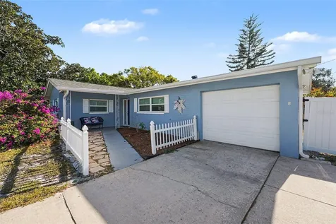 2111 Timber Lane Clearwater FL 33763