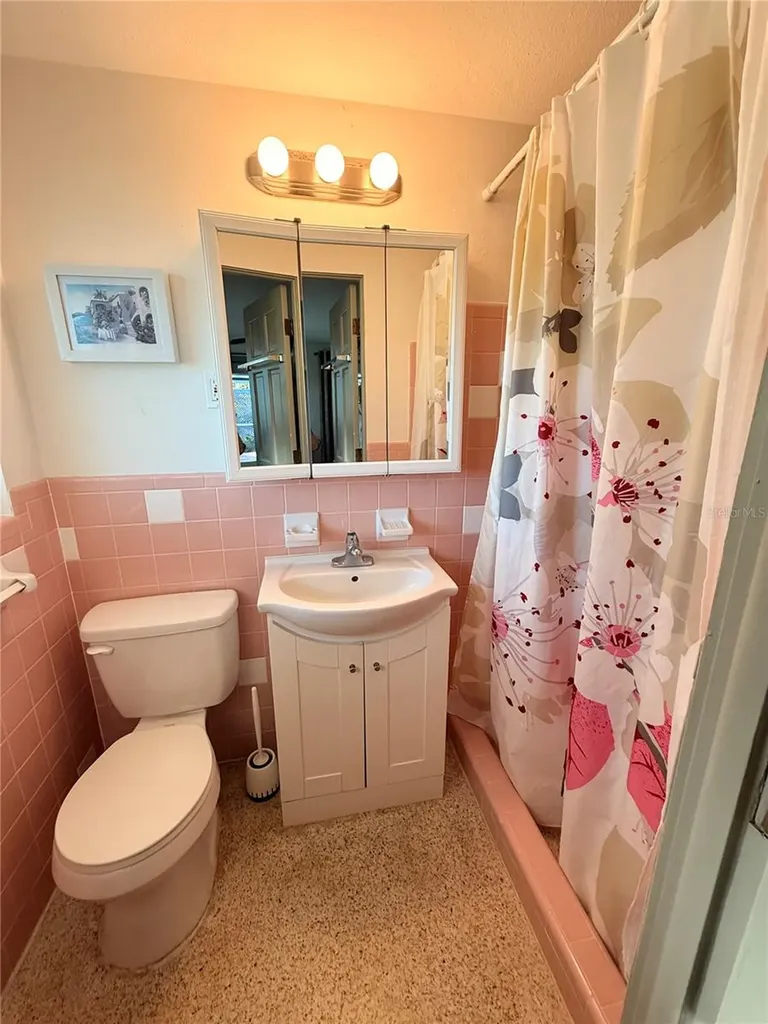 551 E Seminole Drive Venice FL 34293