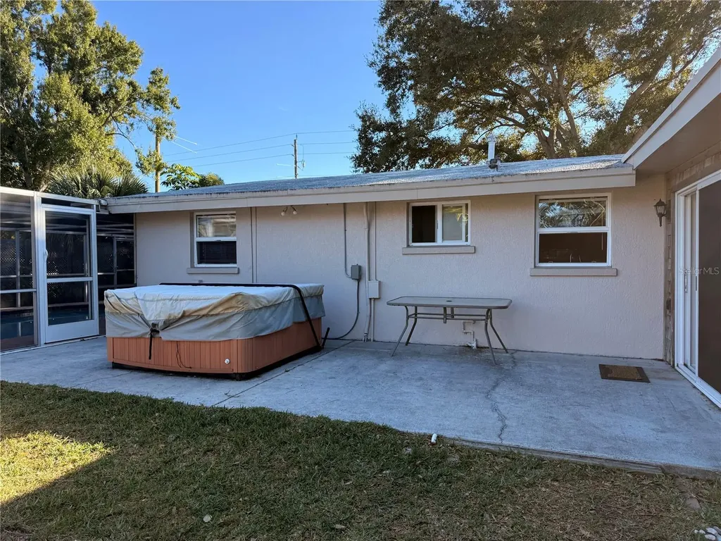 551 E Seminole Drive Venice FL 34293