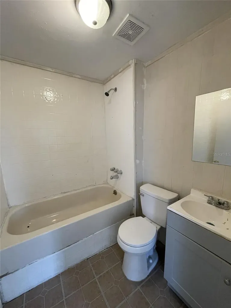 238 C Street Lake Wales FL 33853