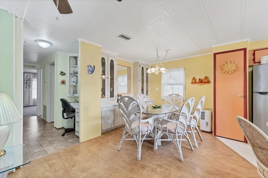 24 S Easter Island Circle Englewood FL 34223