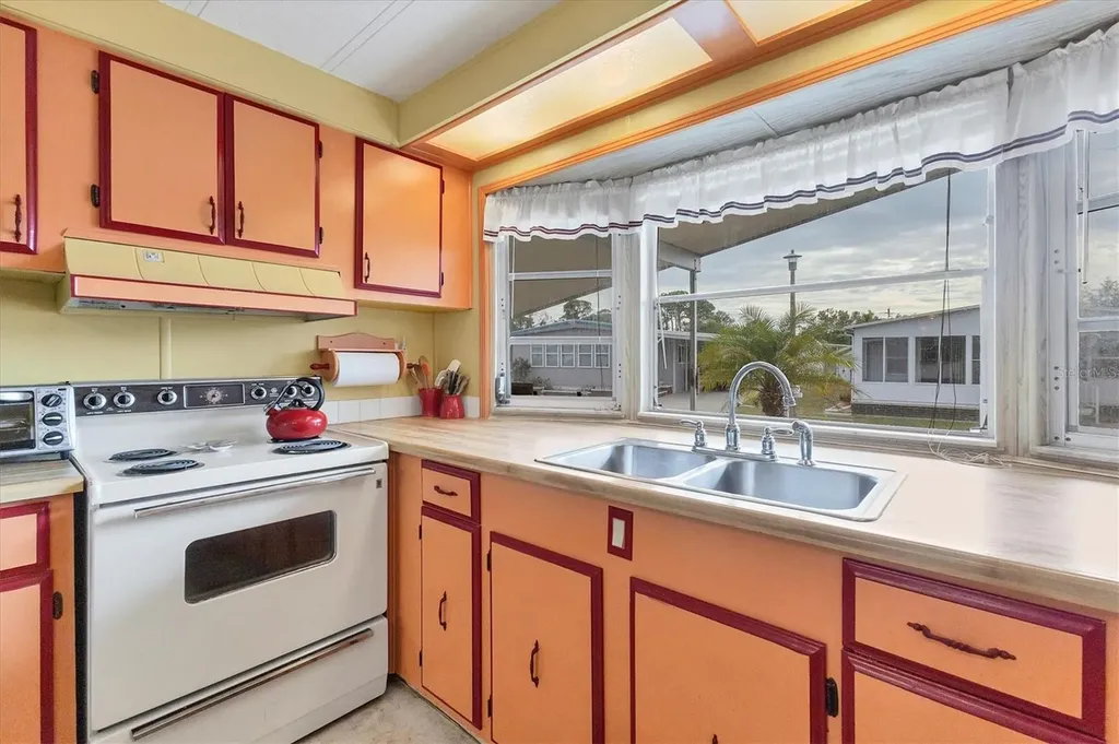 24 S Easter Island Circle Englewood FL 34223