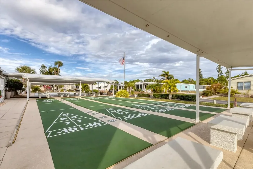 24 S Easter Island Circle Englewood FL 34223