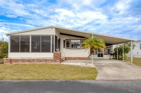 24 S Easter Island Circle Englewood FL 34223