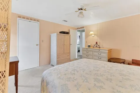 24 S Easter Island Circle Englewood FL 34223