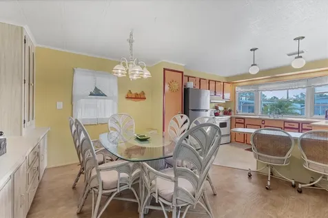 24 S Easter Island Circle Englewood FL 34223