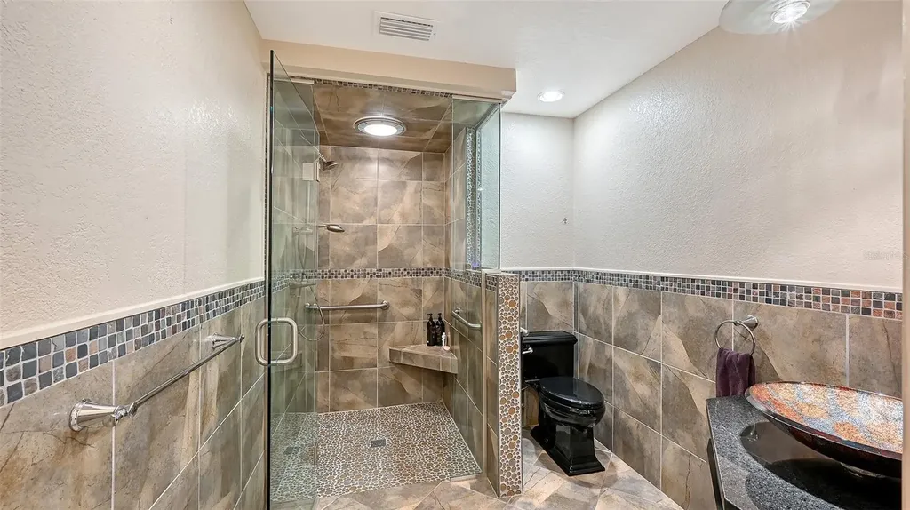 2429 Whippoorwill Circle Sarasota FL 34231