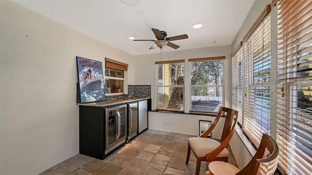 2429 Whippoorwill Circle Sarasota FL 34231