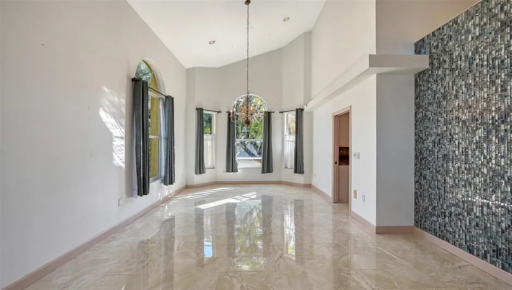 2429 Whippoorwill Circle Sarasota FL 34231
