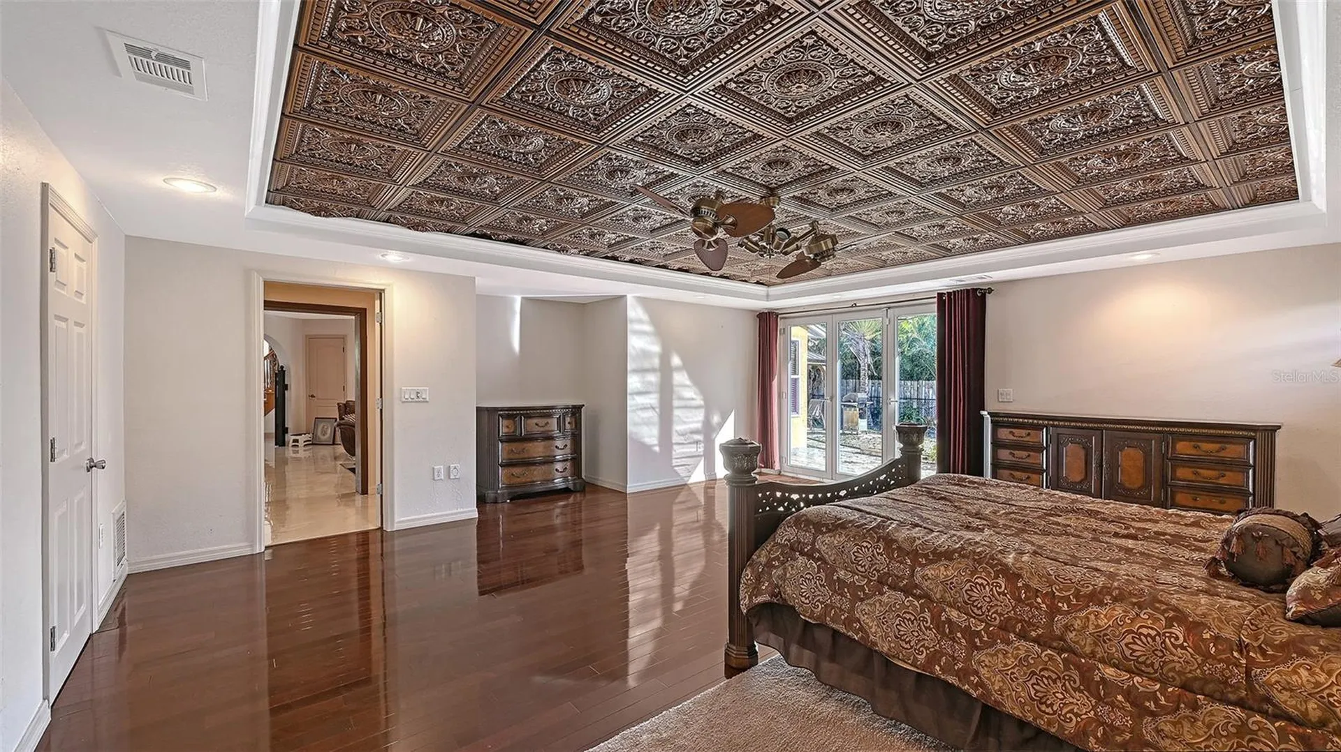 2429 Whippoorwill Circle Sarasota FL 34231