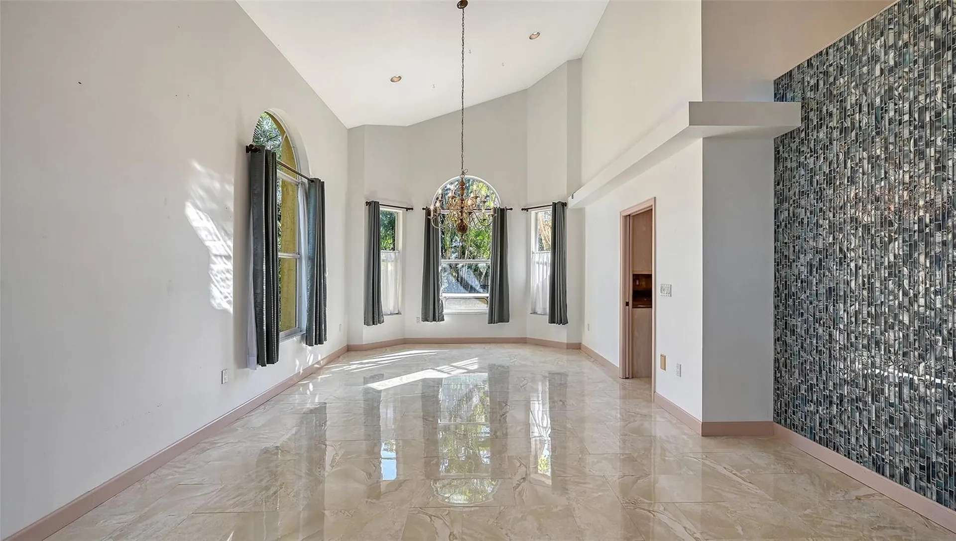 2429 Whippoorwill Circle Sarasota FL 34231