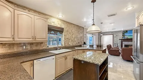 2429 Whippoorwill Circle Sarasota FL 34231
