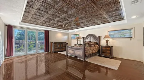 2429 Whippoorwill Circle Sarasota FL 34231