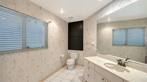 2429 Whippoorwill Circle Sarasota FL 34231