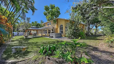 2429 Whippoorwill Circle Sarasota FL 34231