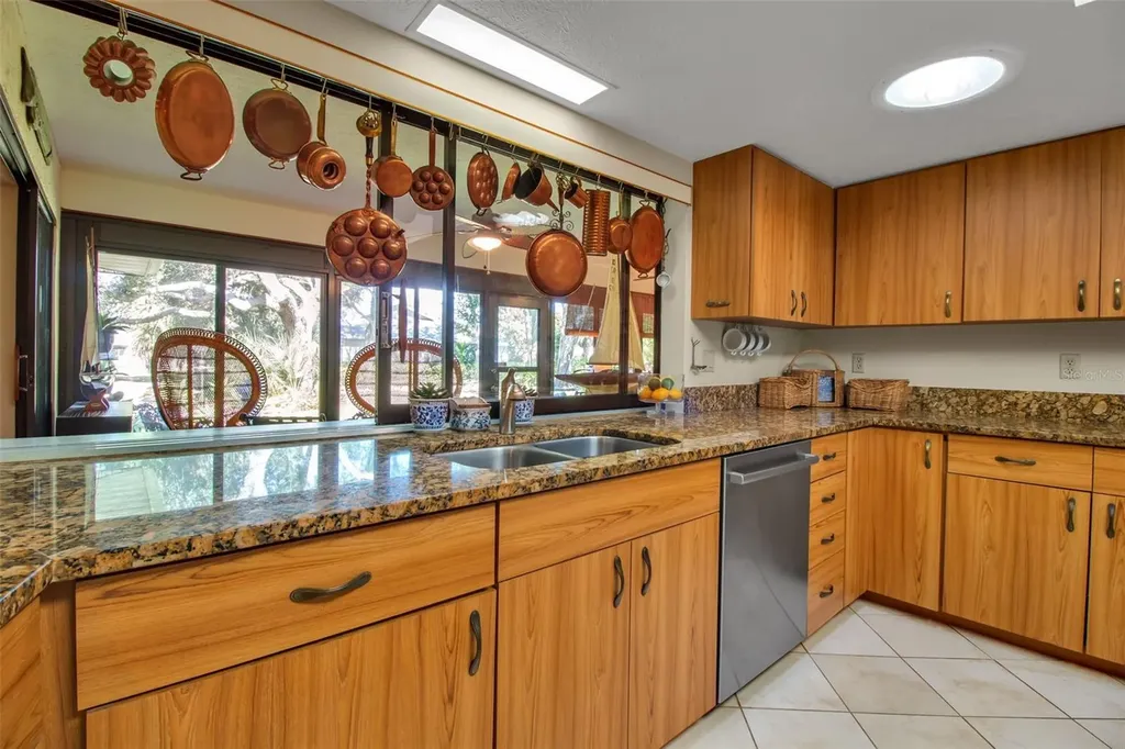7602 3rd Avenue NW Bradenton FL 34209