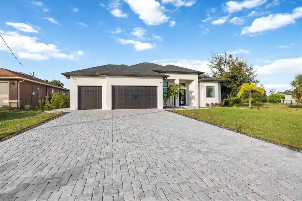 8 Idle Court Placida FL 33946