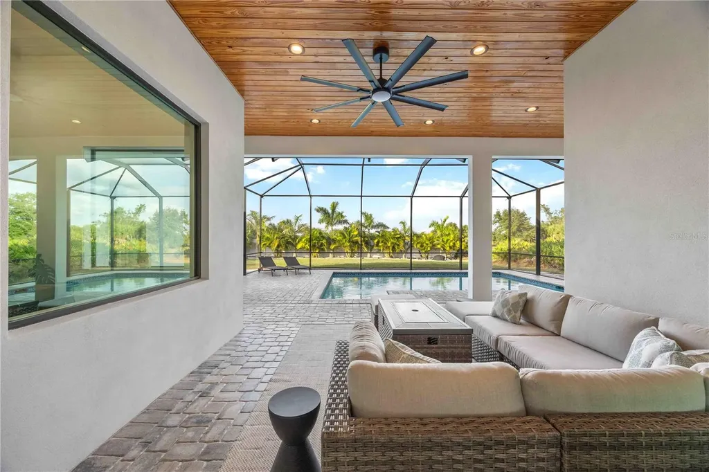 8 Idle Court Placida FL 33946