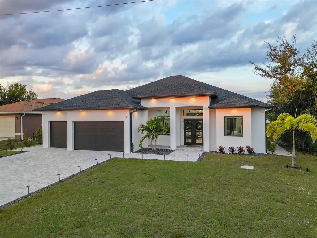 8 Idle Court Placida FL 33946