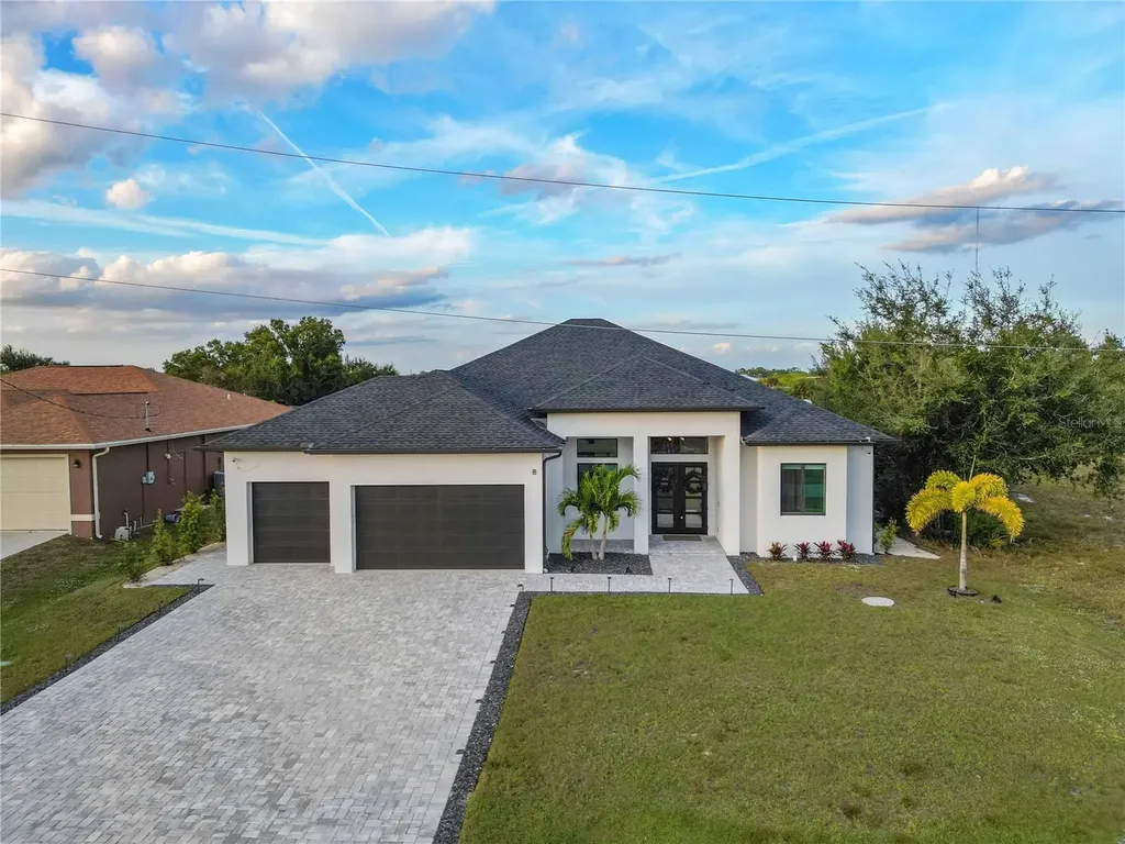 8 Idle Court Placida FL 33946