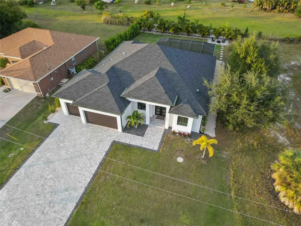 8 Idle Court Placida FL 33946